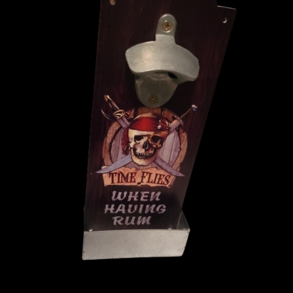 Skull PIRATE bottle opener "time flies when you're having rum"cap catcher drawer - Picture 4 of 7